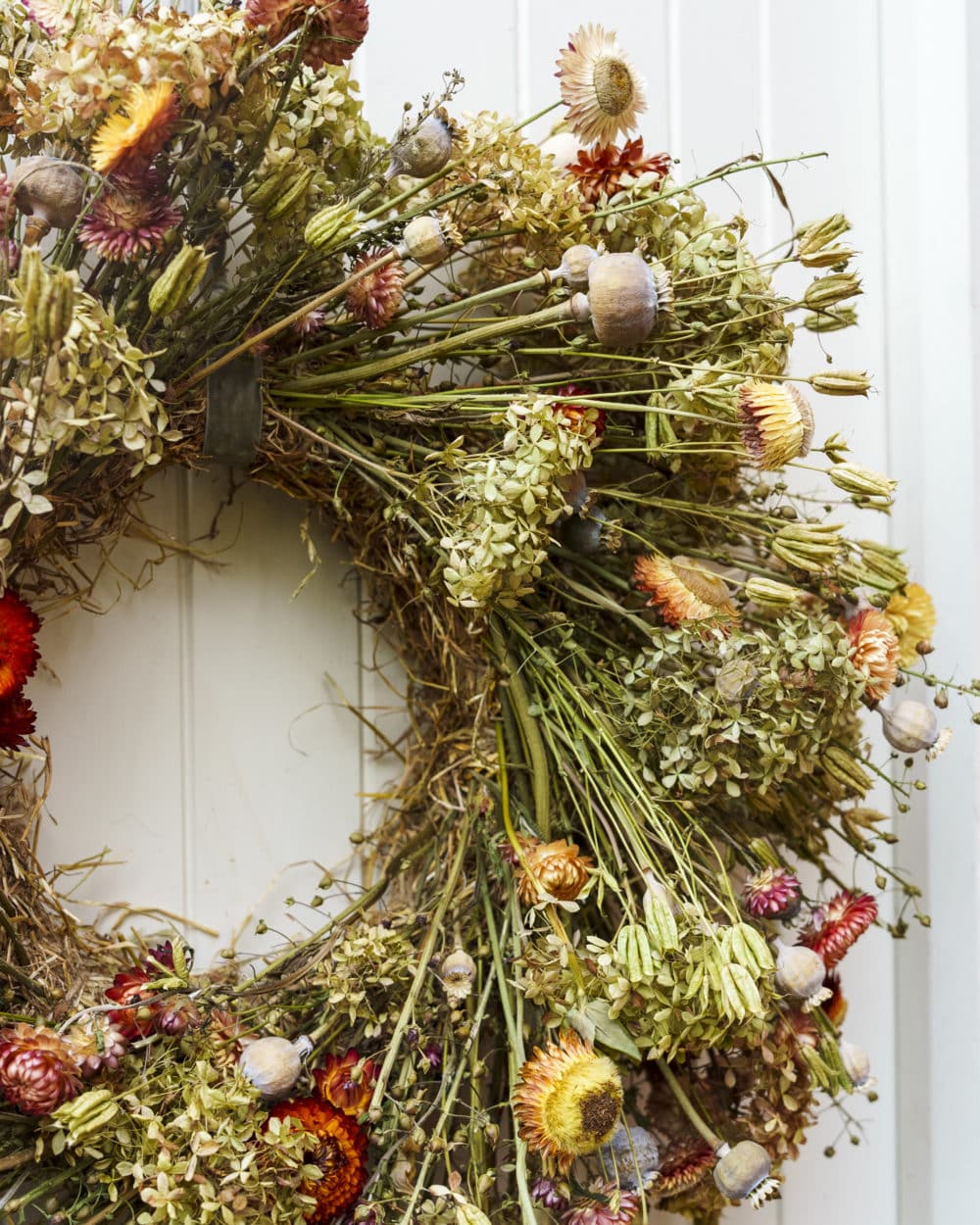 side view of sustainable everlasting autumn wreath
