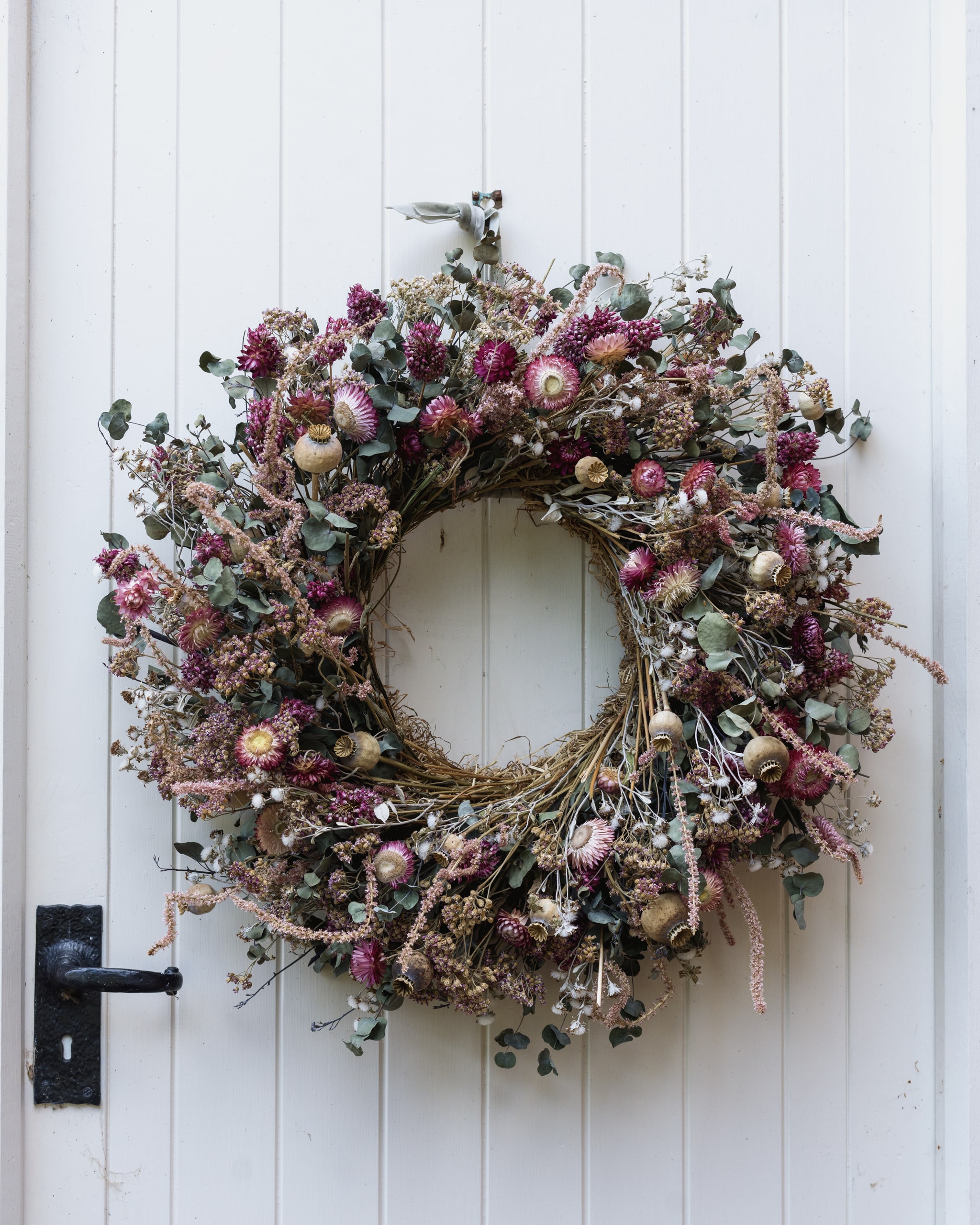 Featured image for “Everlasting Dried Flower Wreath - Machlud yr Haf”